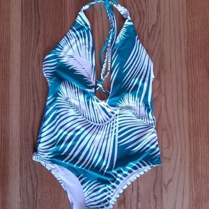 Cupshe Jade Leaves Swimsuit